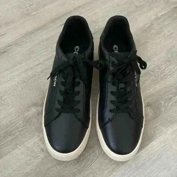 COACH - Coach Outlet Clip Low Top Sneaker - Picture 2 of 7